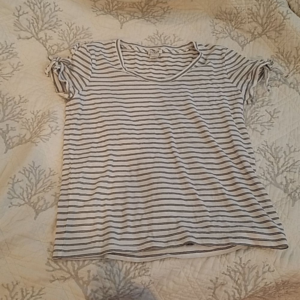 Stopped tie sleeve j crew t shirt